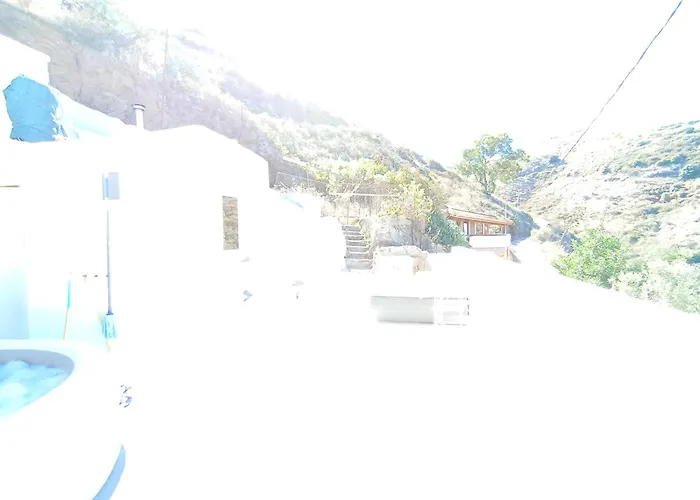 Chalet Andenes Cave *