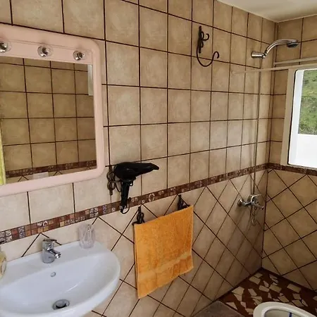 Andenes Cave Chalet *